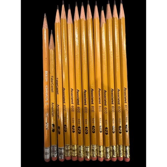 Lot of 13 Mix Sharpened Used No2 Yellow Pencils, Assoc 600, Dixon, FaberCastell - Picture 1 of 4